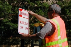street-sweeping-sign-installation